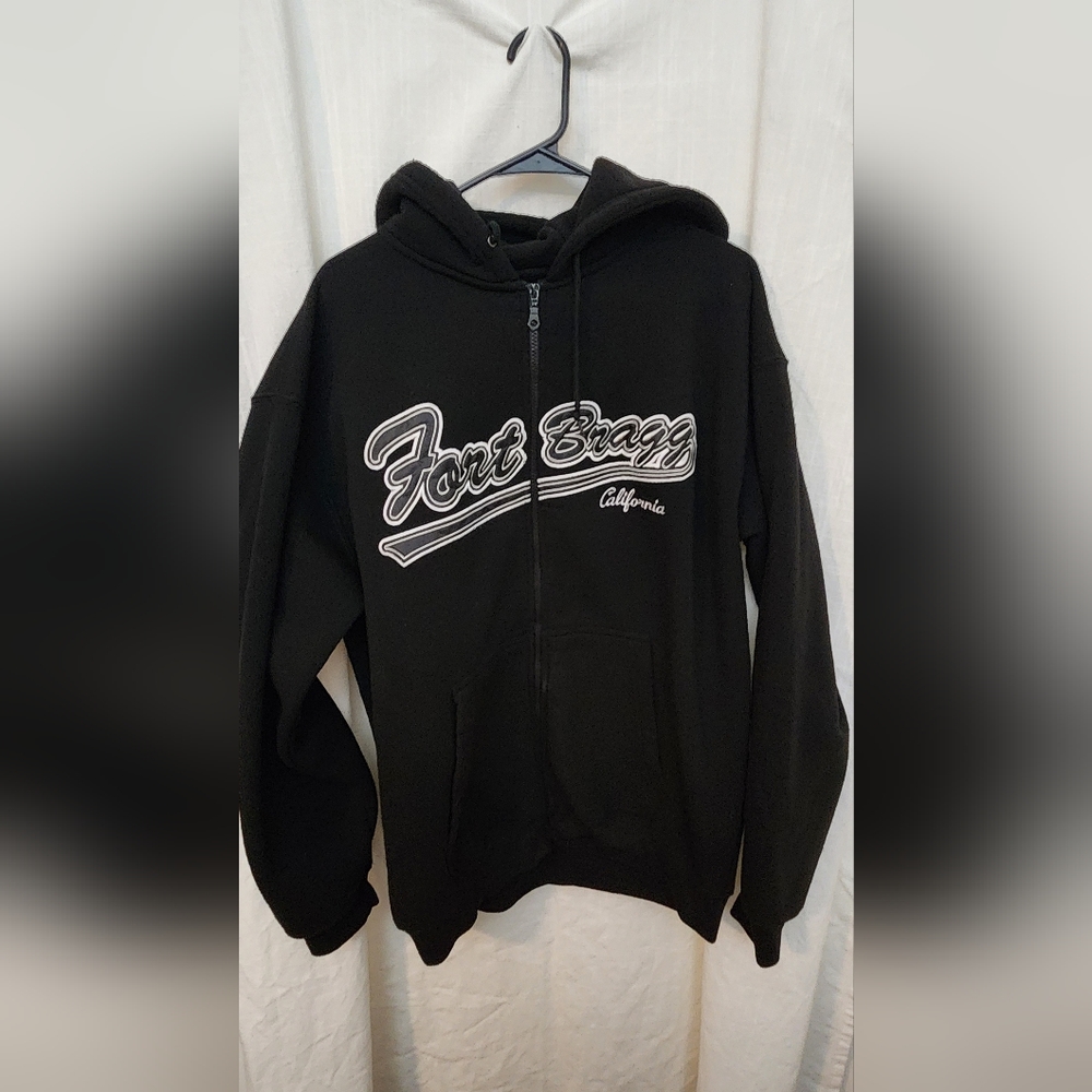 Fort Bragg CA Front Zip hoodie sweatshirt XL